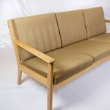 3-Person Sofa Model GE265/3 Made In Oak By Hans J. Wegner For Getama From 1960s