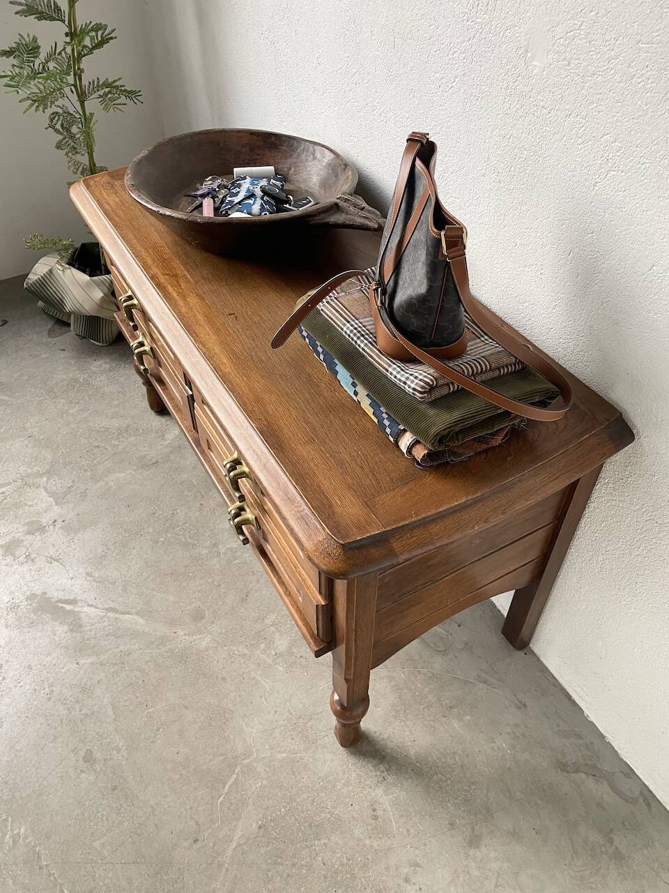 Guillerme and Chambron oak chest of drawers