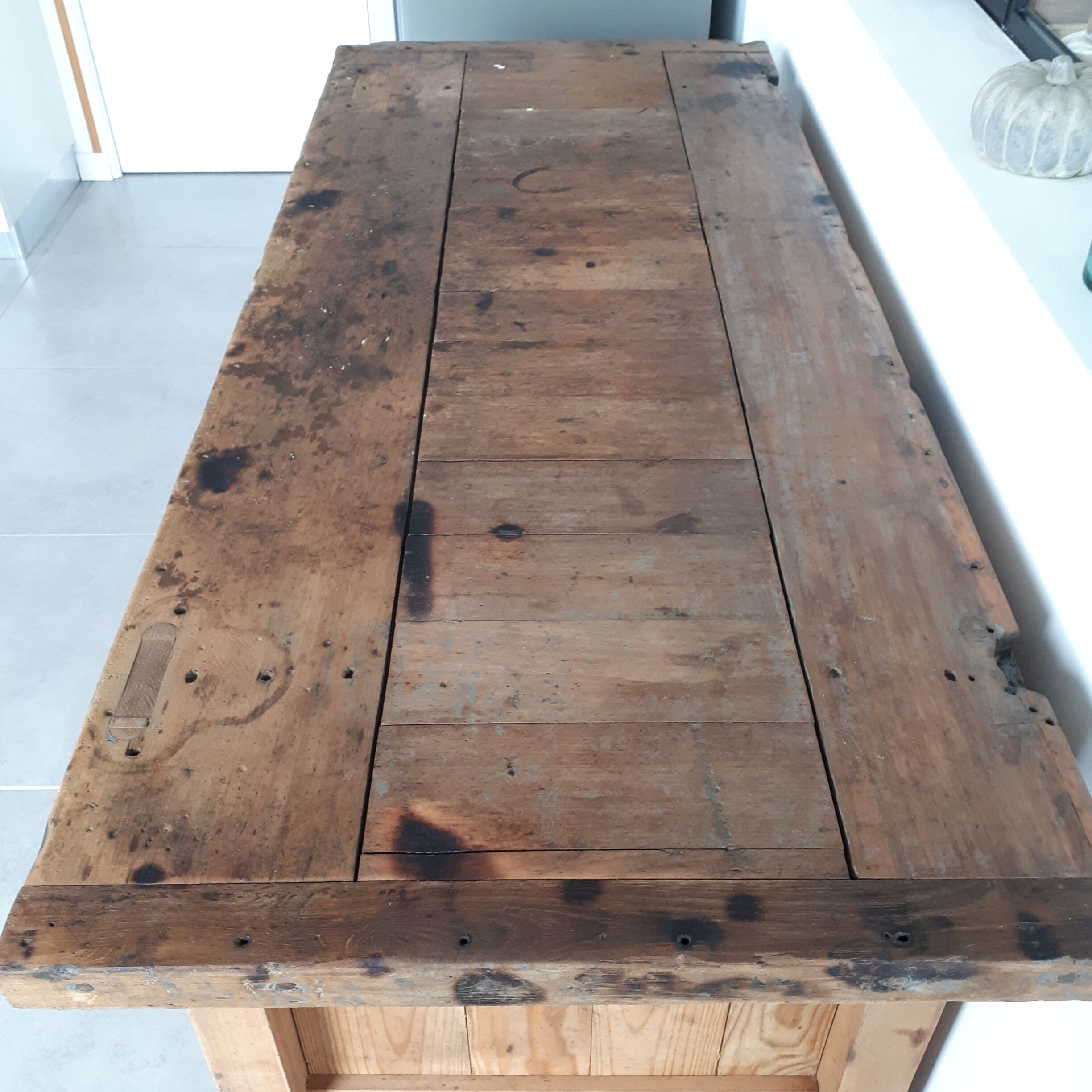 Furniture metier Marechal ironing