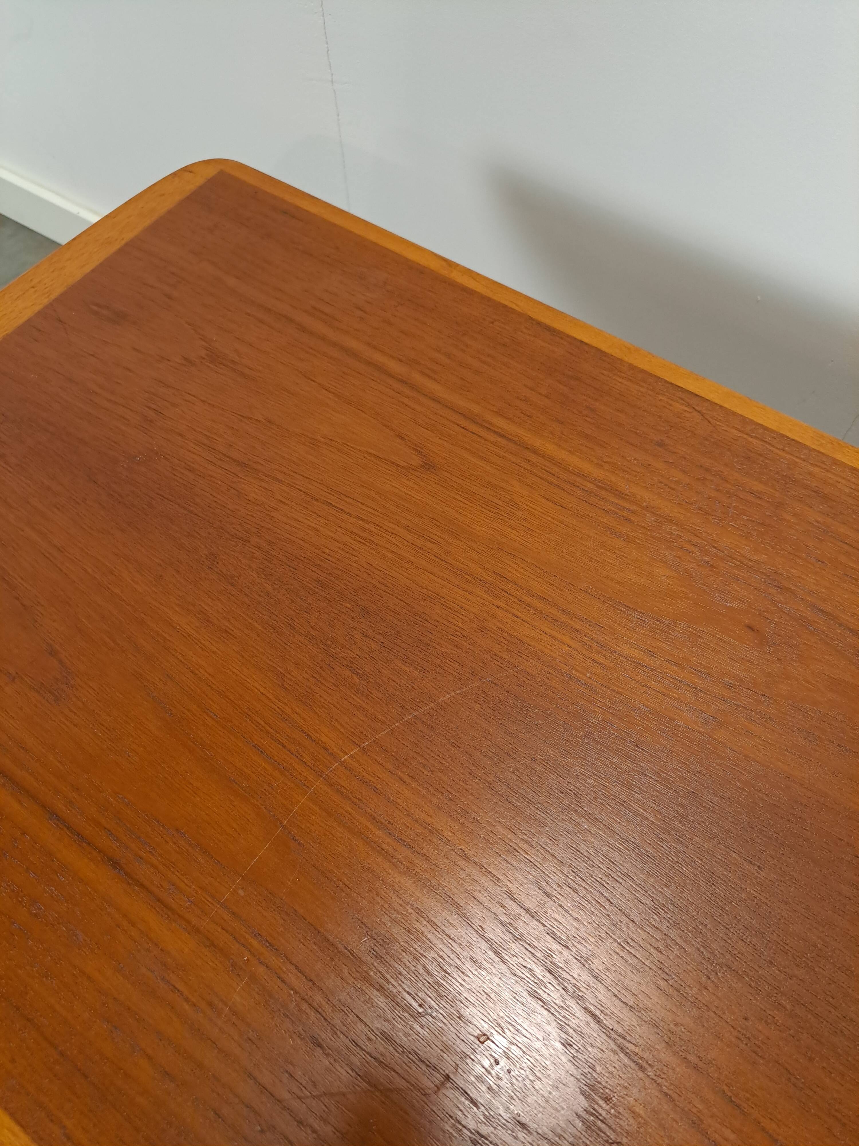 Table basse en placage de Suède vintage