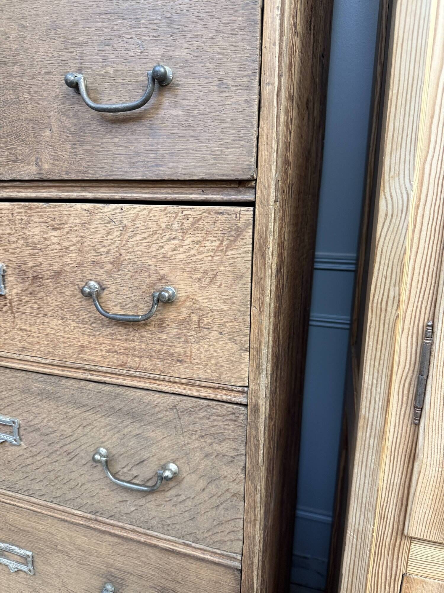 Large workshop cabinet with drawers (renovated)