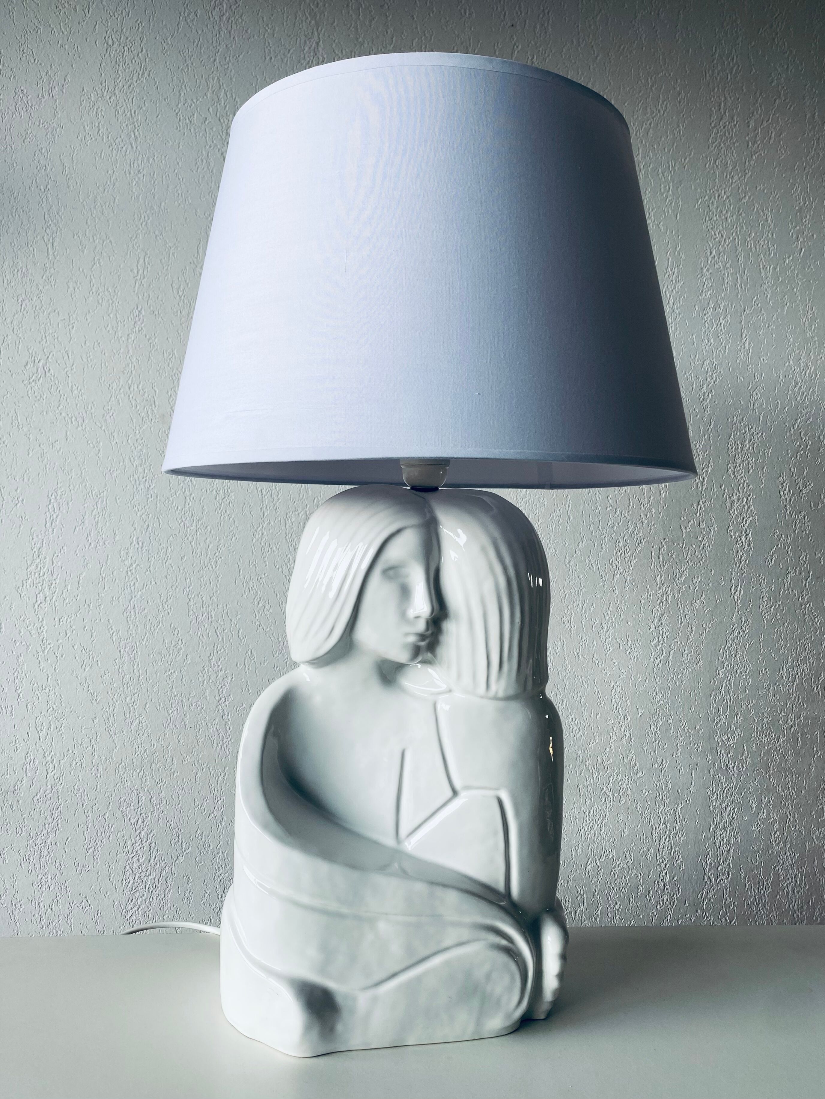 Ceramic entwined couple lamp