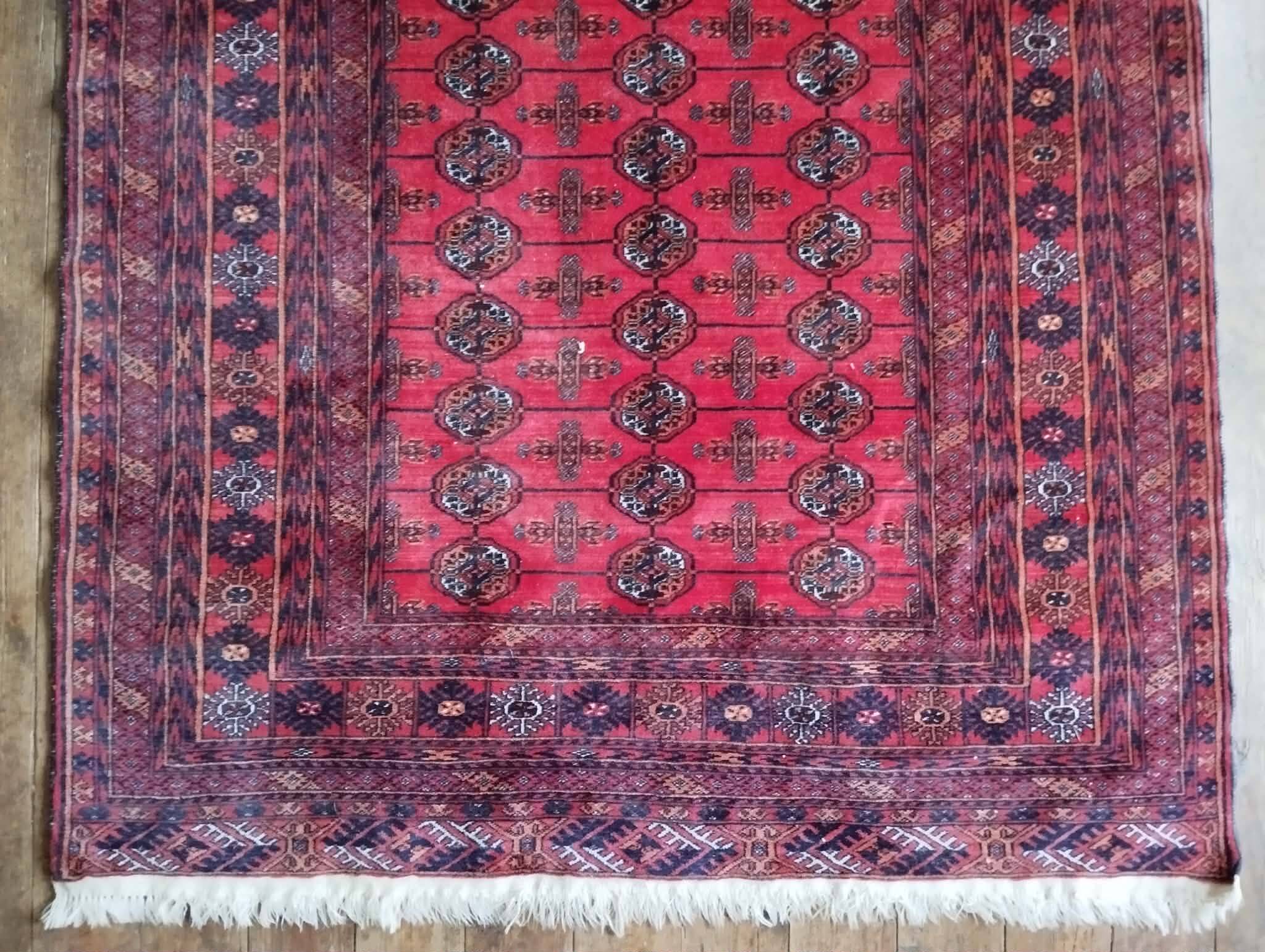 Handmade Turkmen Bukhara carpet 170x122cm
