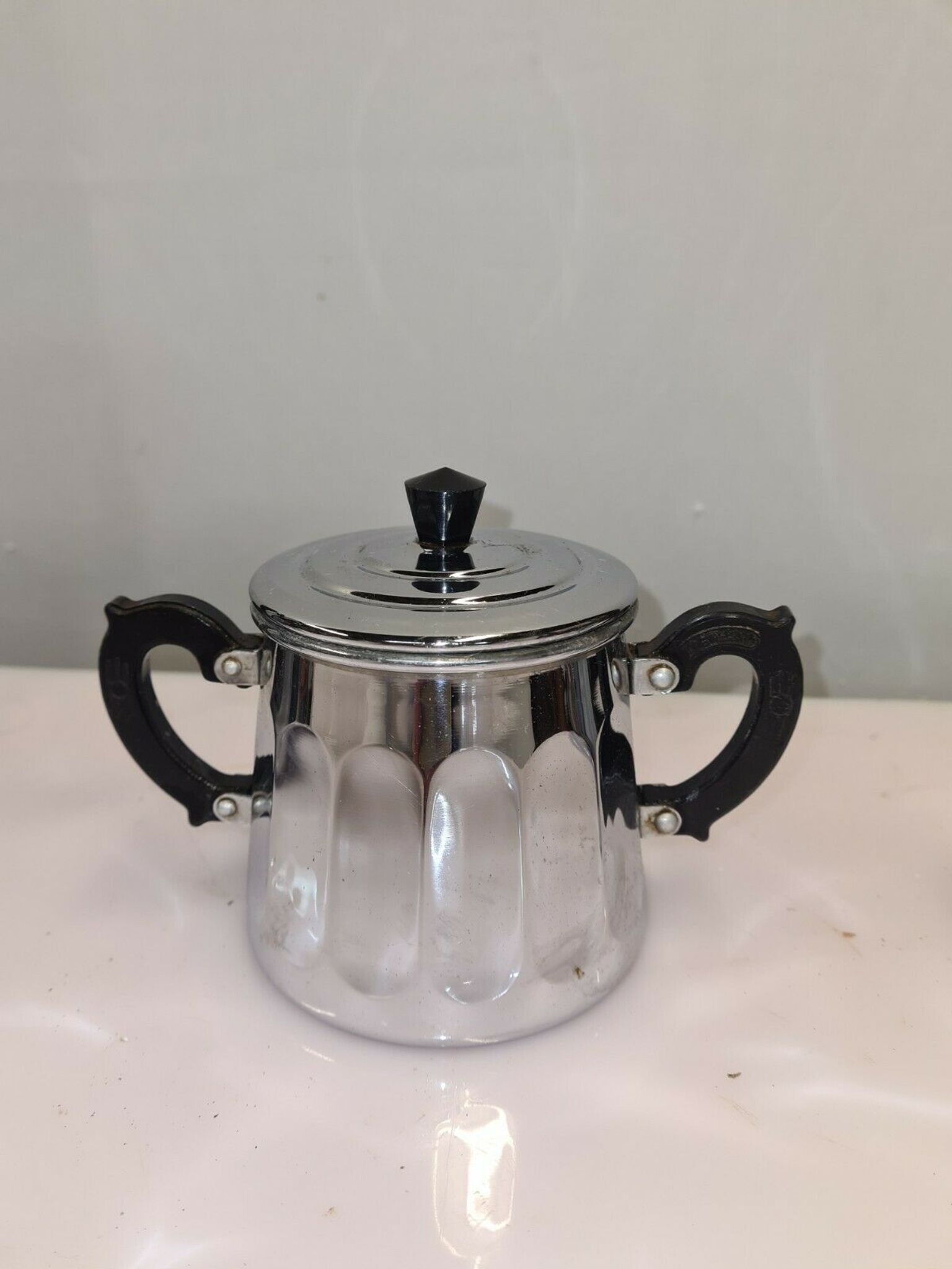 Cafetière , sucrier et pot à lait en fer