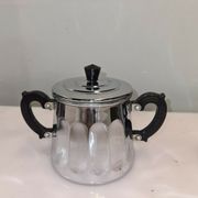 Cafetière , sucrier et pot à lait en fer
