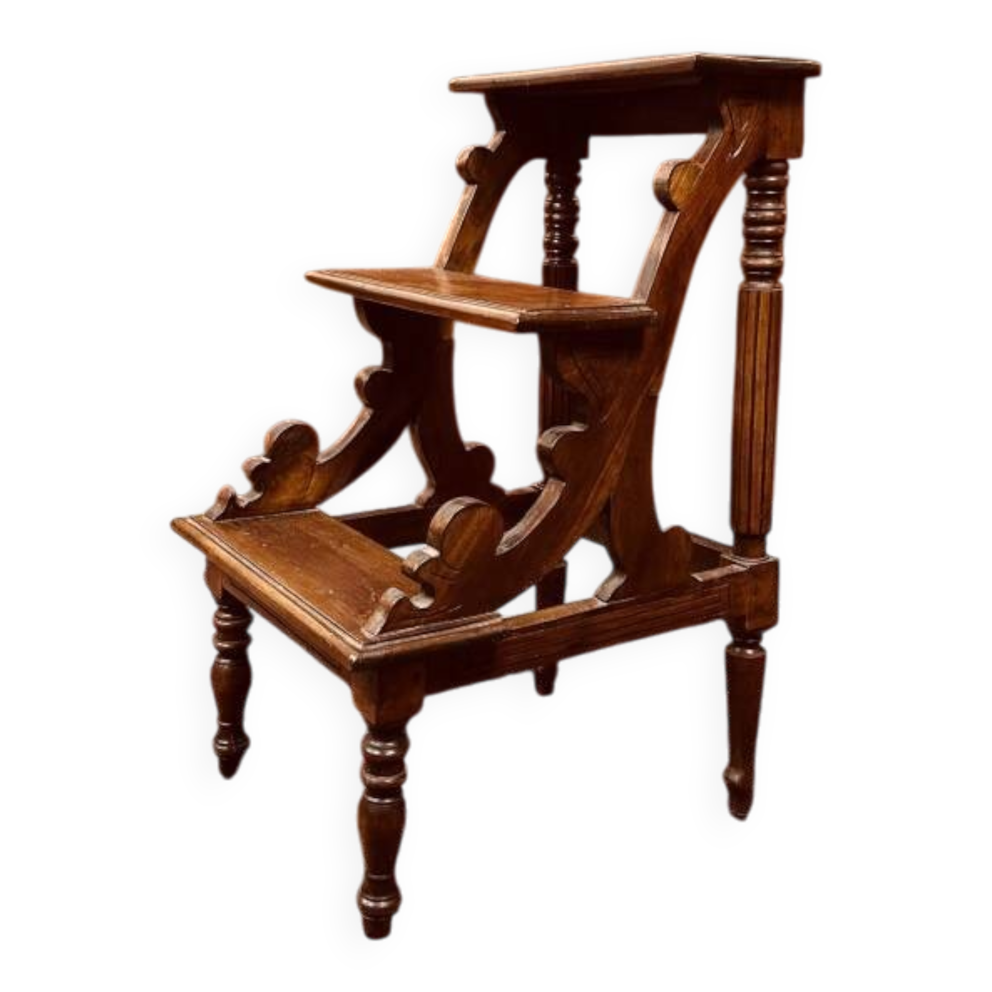 Escalier de bibliothèque classique