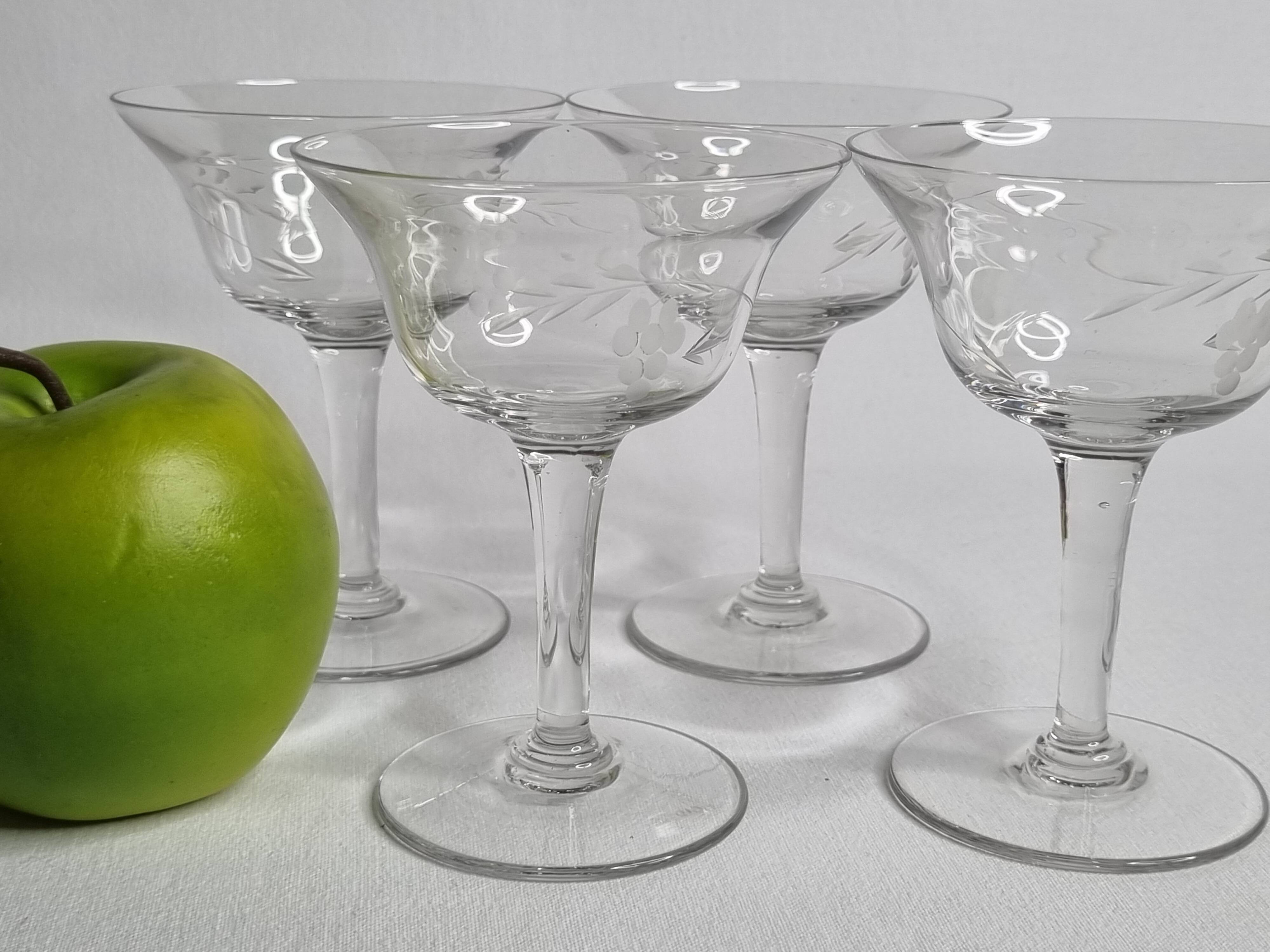 Ensemble de 4 coupes à champagne en cristal gravé 12 cm