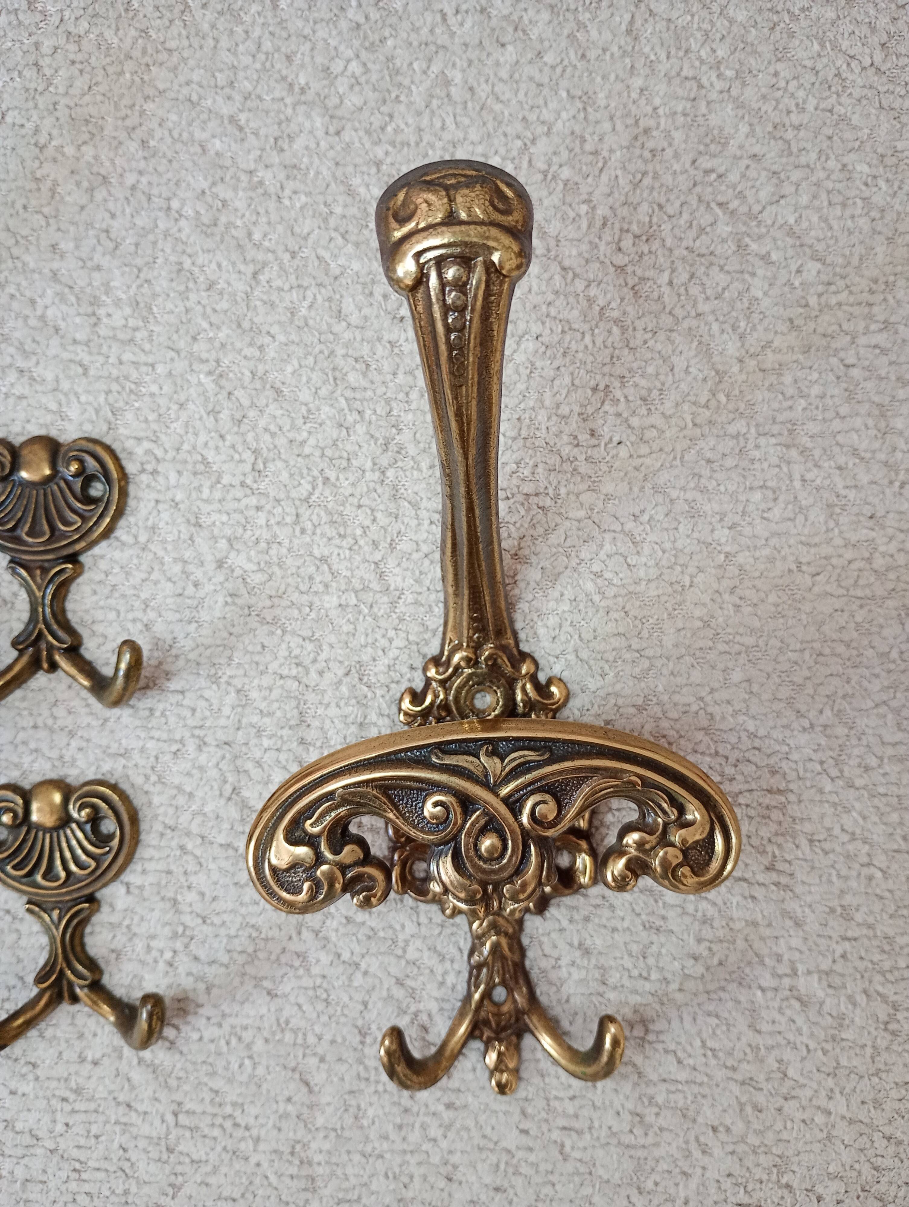 4 antique patented bronze coat hooks – Napoleon III rococo style