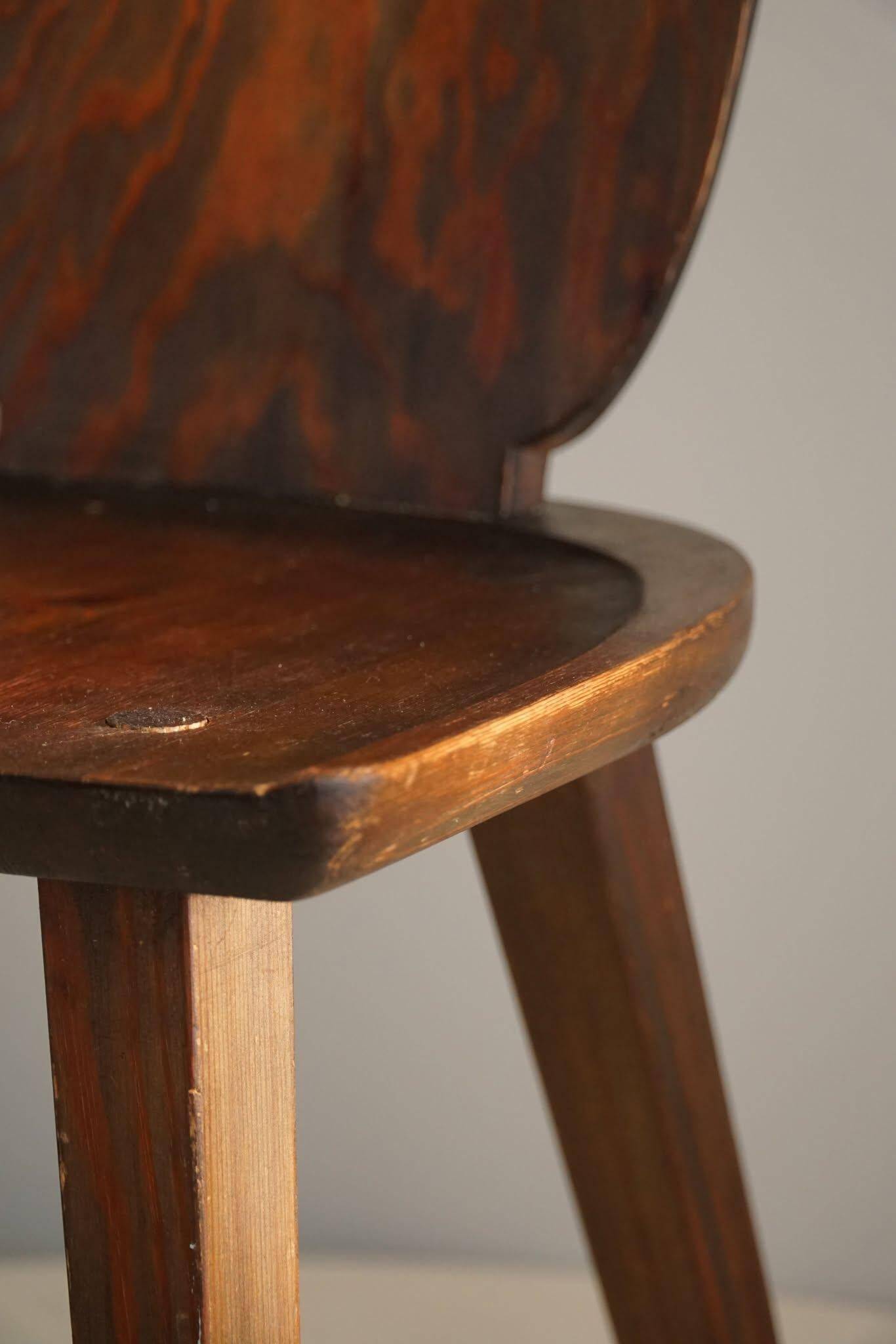Rustic chair in Swedish pine, Carl Malmsten style, early 20th century.