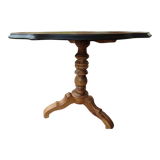 Violin table