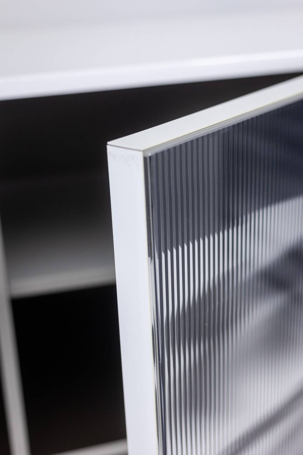 Roche Bobois. Enfilade « cinétique » noire et blanche. Années 1990.