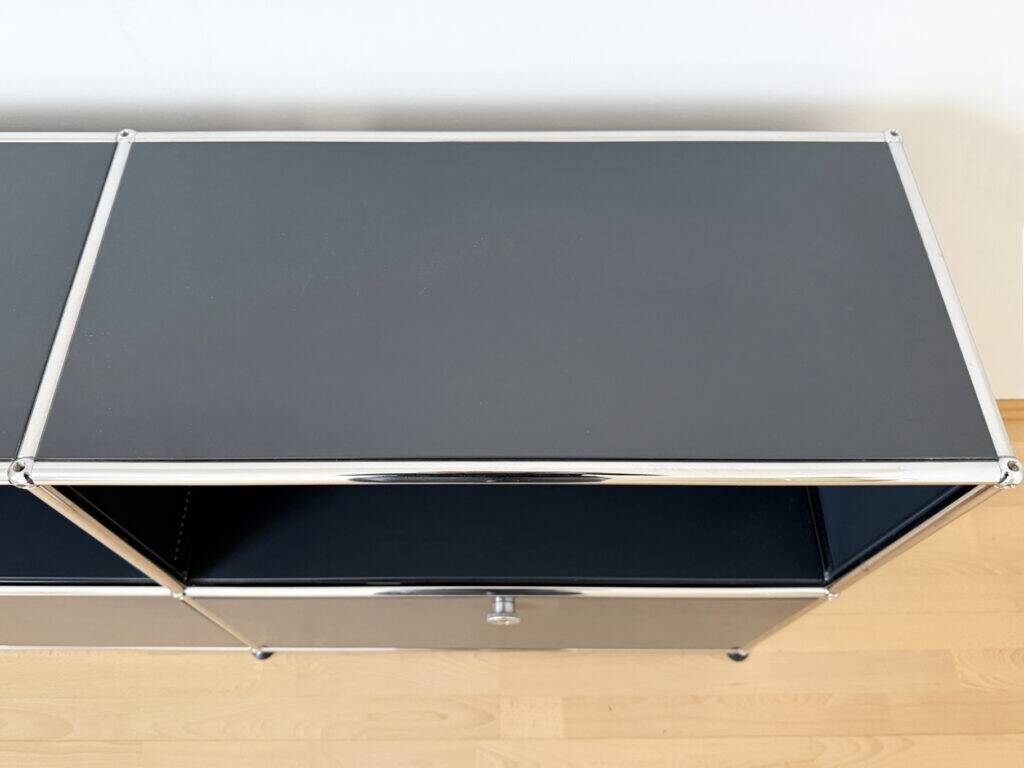 USM Haller sideboard, medium grey RAL 7004, 4 compartments with 2 flaps, Switzerland, 2000s