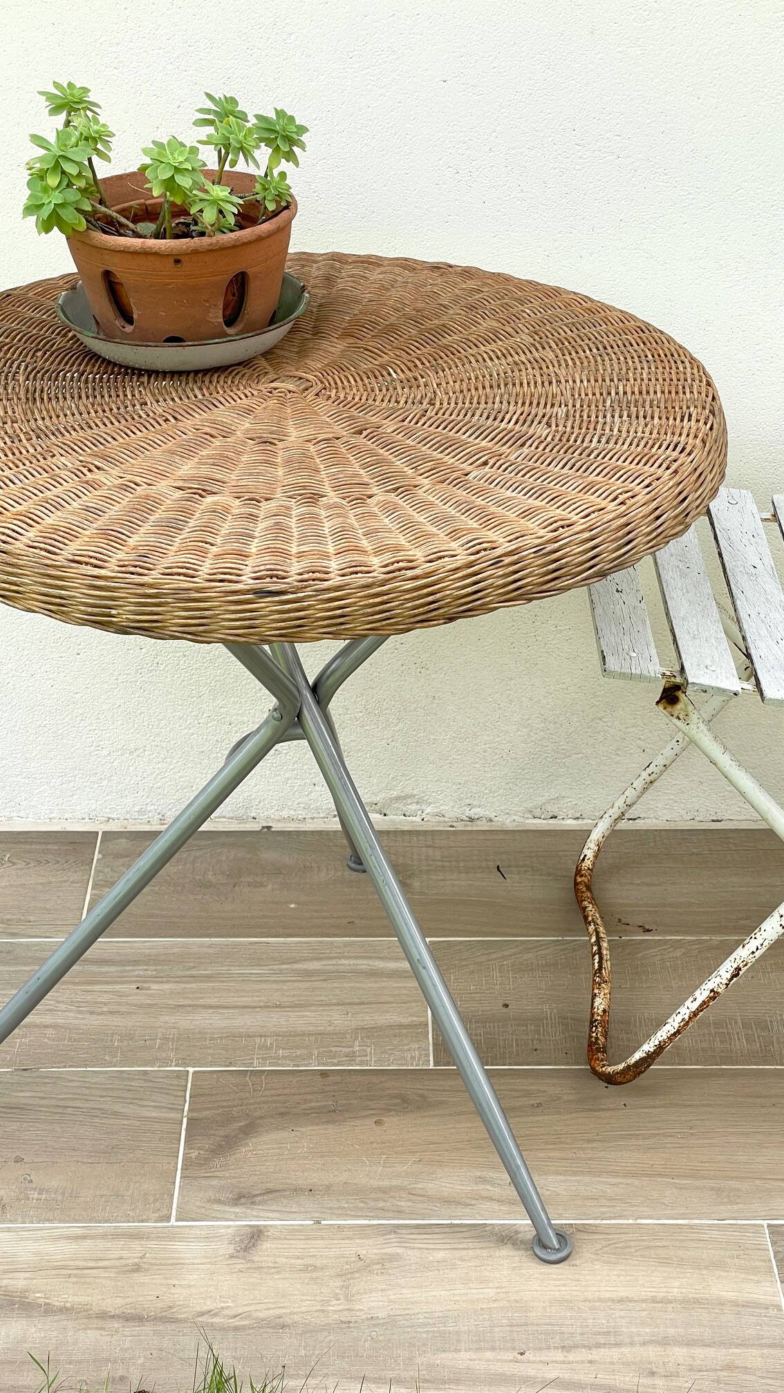 Rattan and lacquered metal folding table