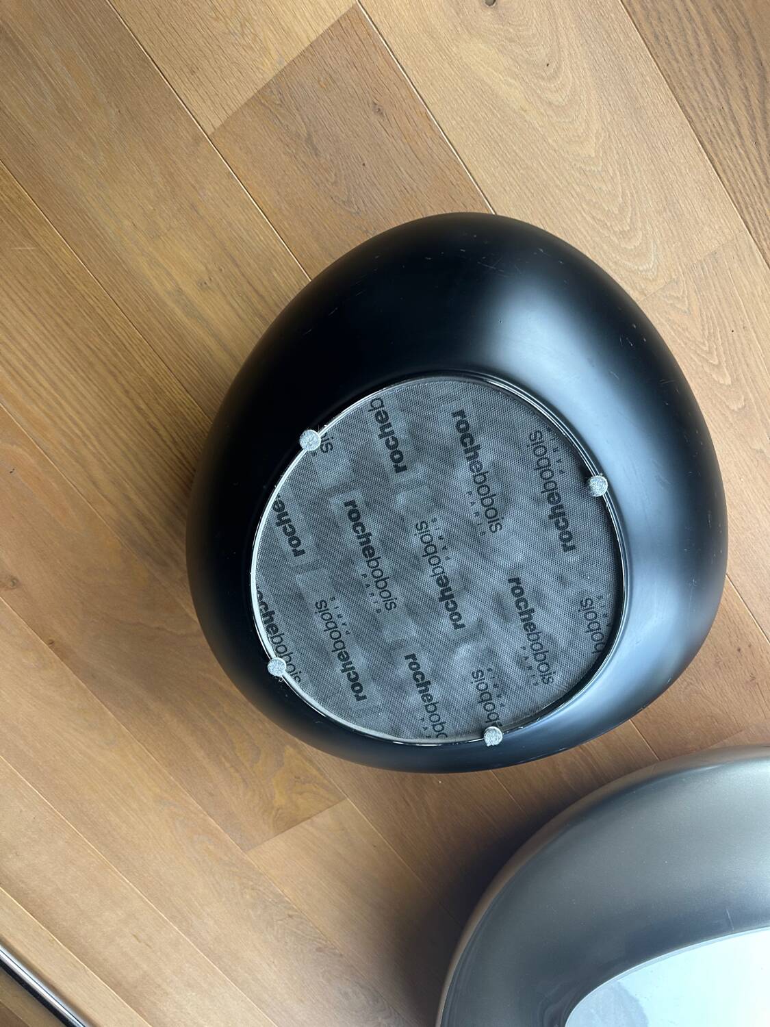 Low tables Roche Bobois – Model Cut Cute Ringot – Top of g