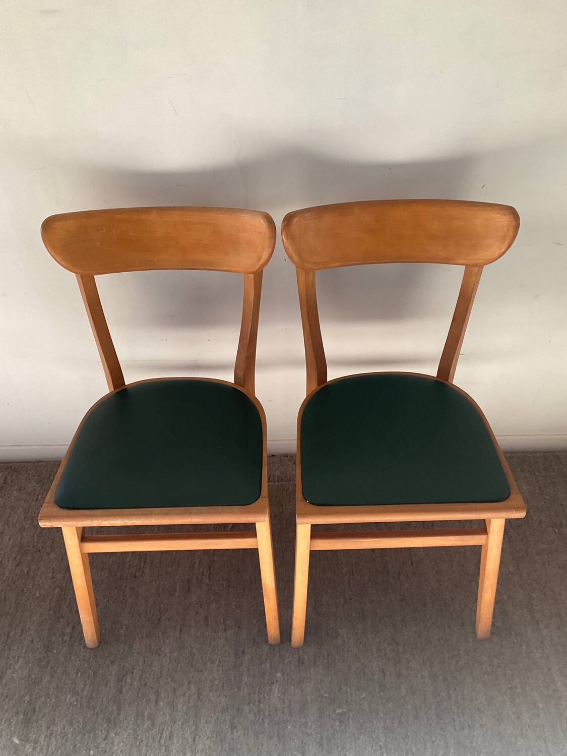 Paire de chaises scandinaves en hêtre massif