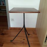 Tripod table