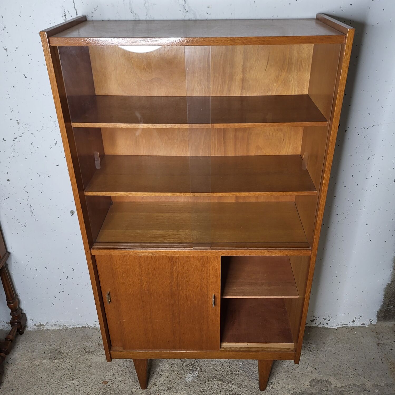 Showcase bookcase 70's feet compass