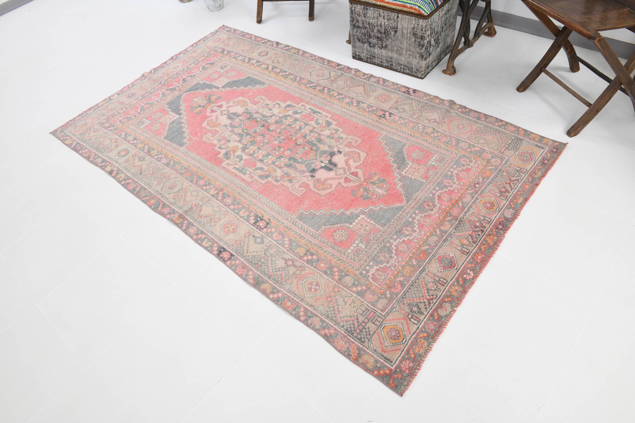 4x7 Red Navy Blue Handmade Turkish Rug, 132x228Cm SK 20526