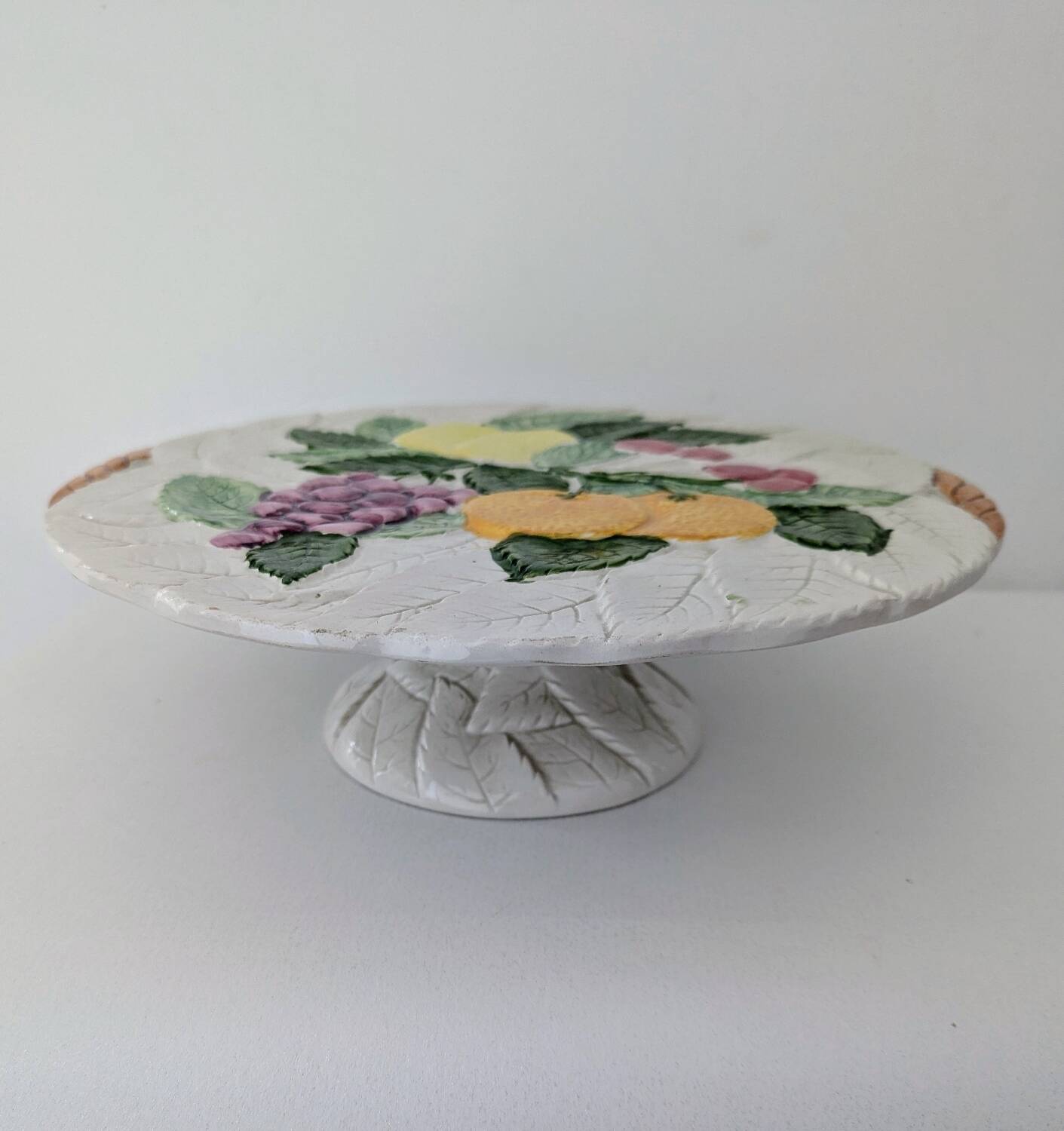 Barbotine footed tray