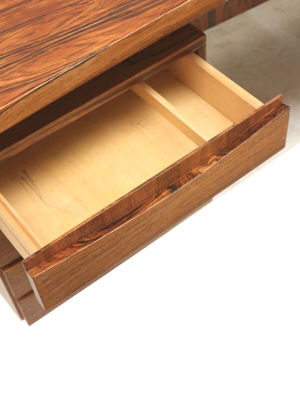 Grand bureau en bois de rose / bureau exécutif des années 1960