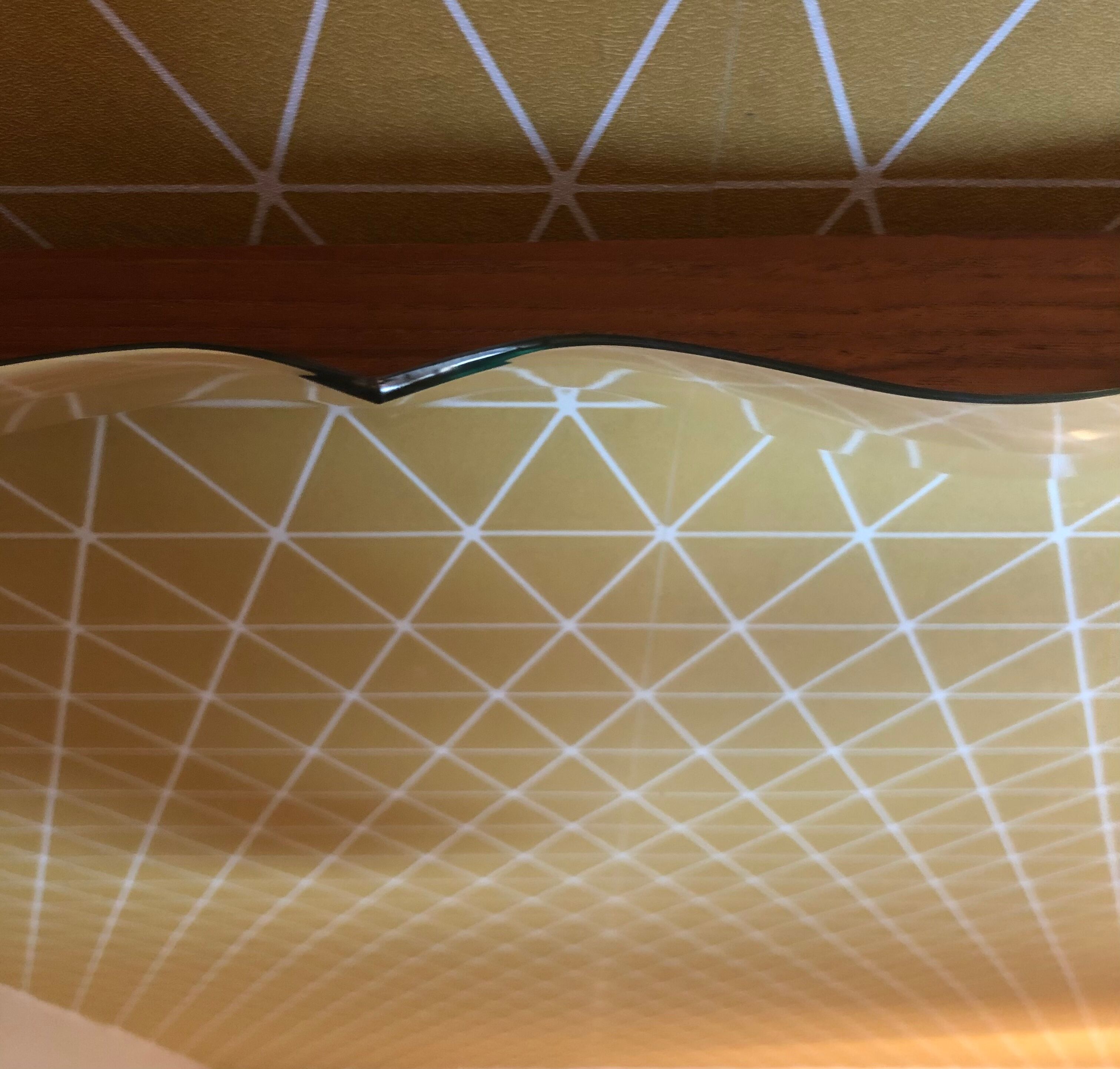 Bevelled and chiseled mirror 60x40cm