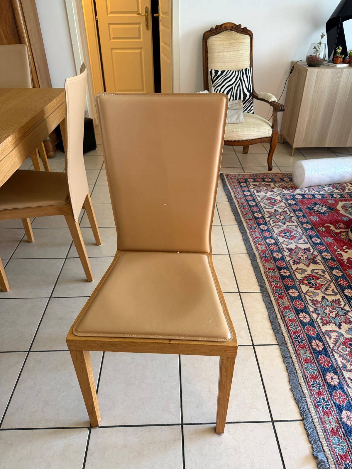 Solid oak table and genuine granite + 6 matching chairs