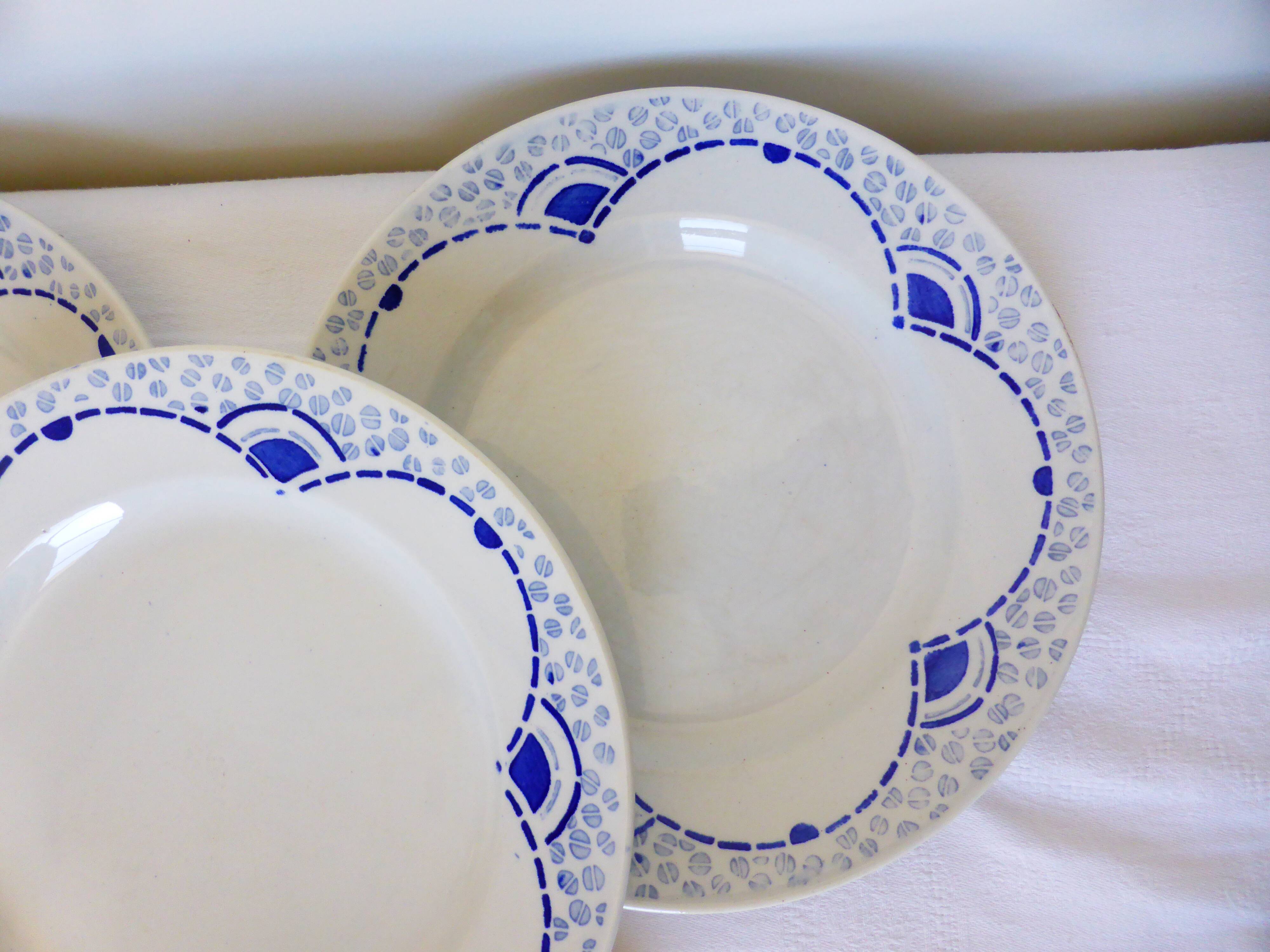 4 vintage dessert plates from the Gien manufacture model Pervenche