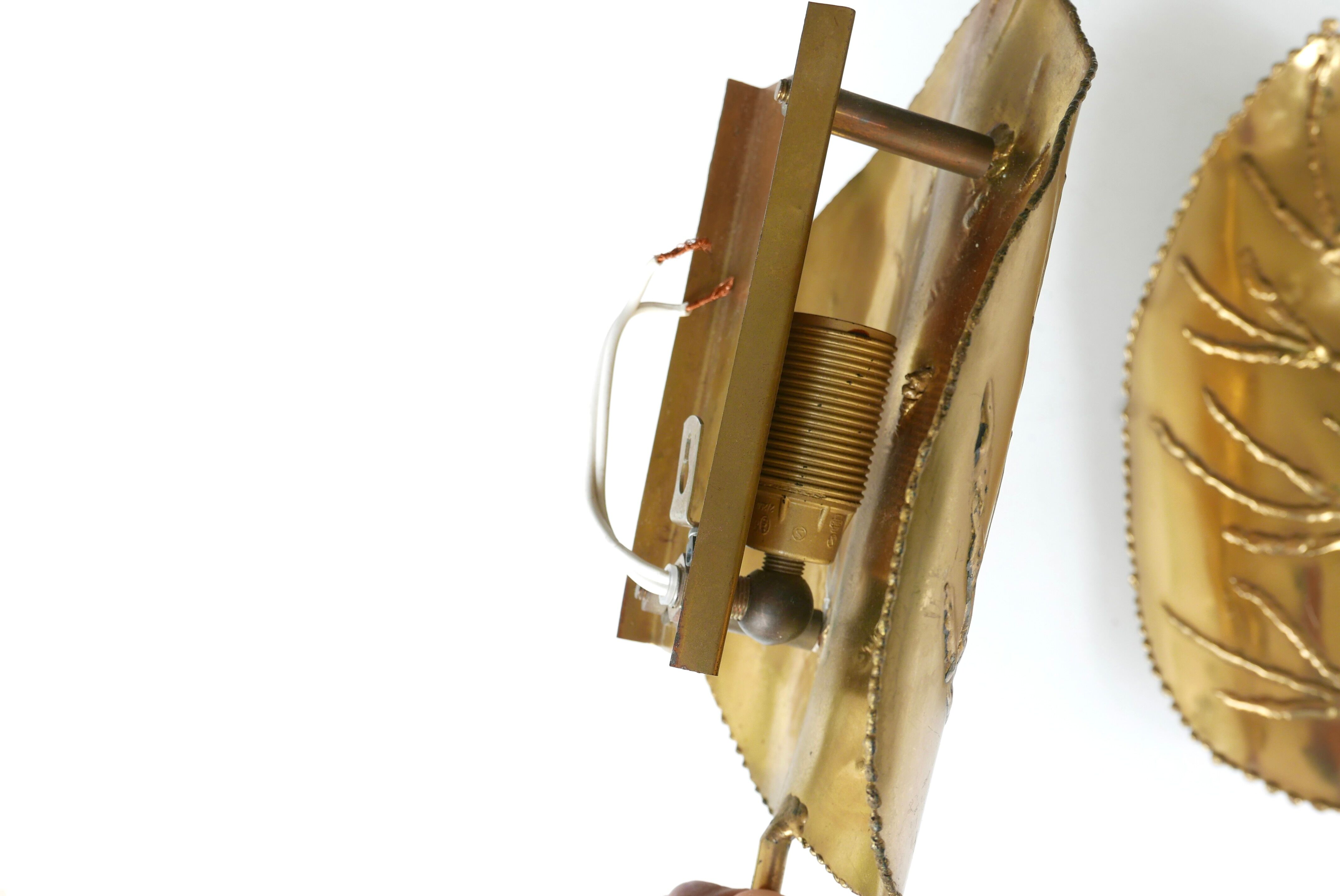 Pair of brass "leaf" wall lamps, 70s