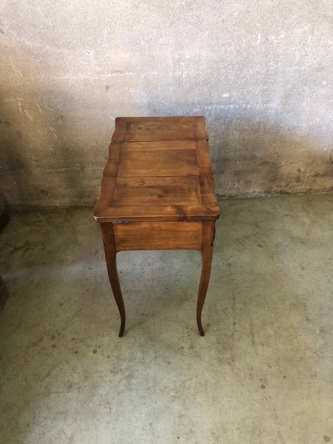 Former dressing table