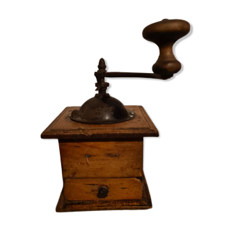 Pepper mill