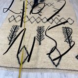 Handmade moroccan berber carpet 263 x 153 cm
