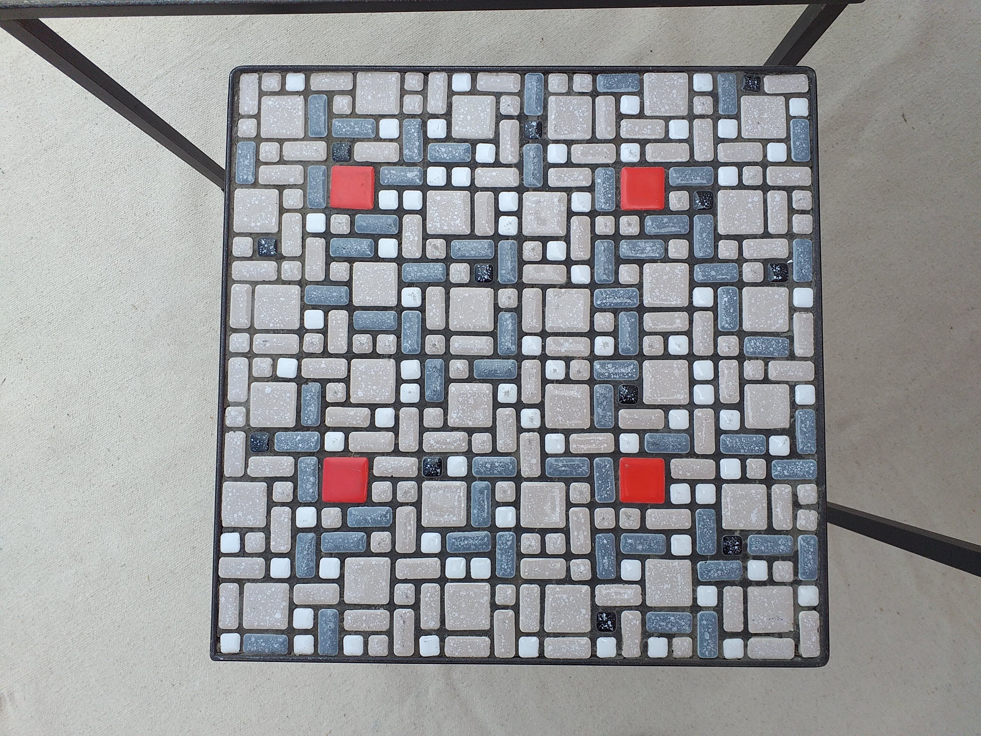 Pull-out tables  modernist ceramic