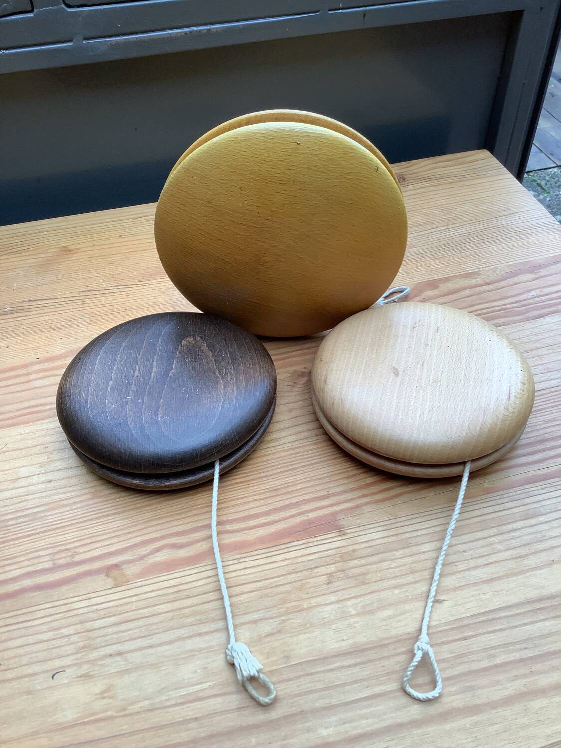 3 vintage yoyos