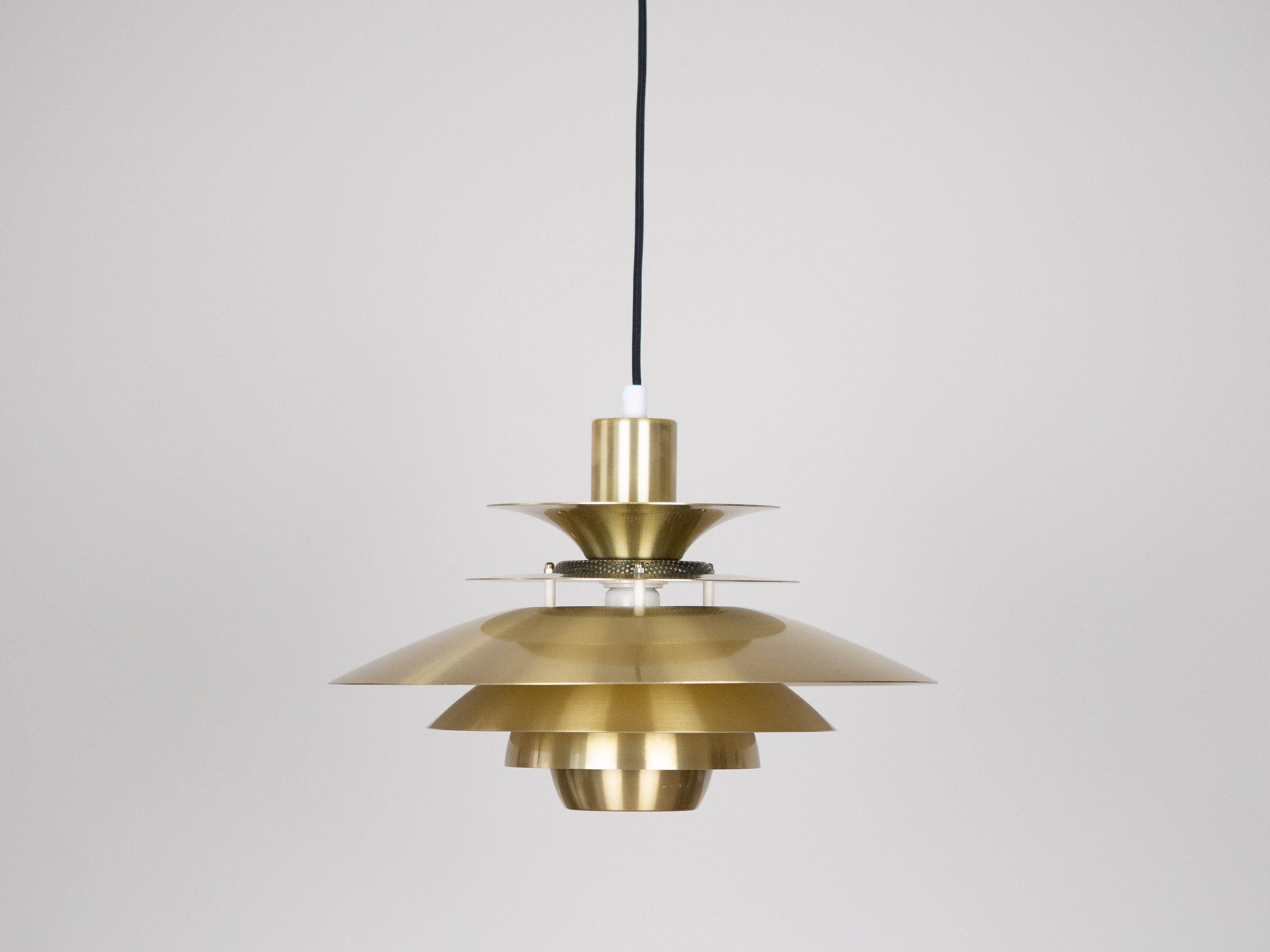 Lampe suspendue vintage danoise Lotus par Kurt Wiborg, Jeka, années 1980.