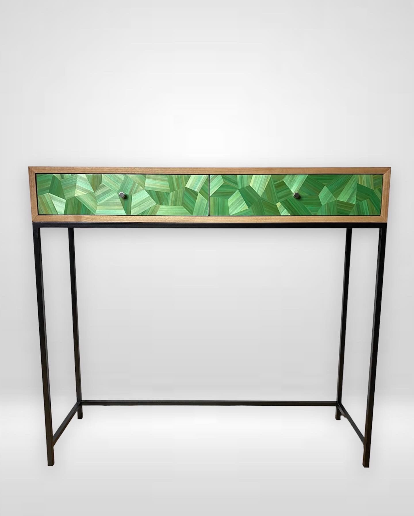 Console Straw marquetry scales