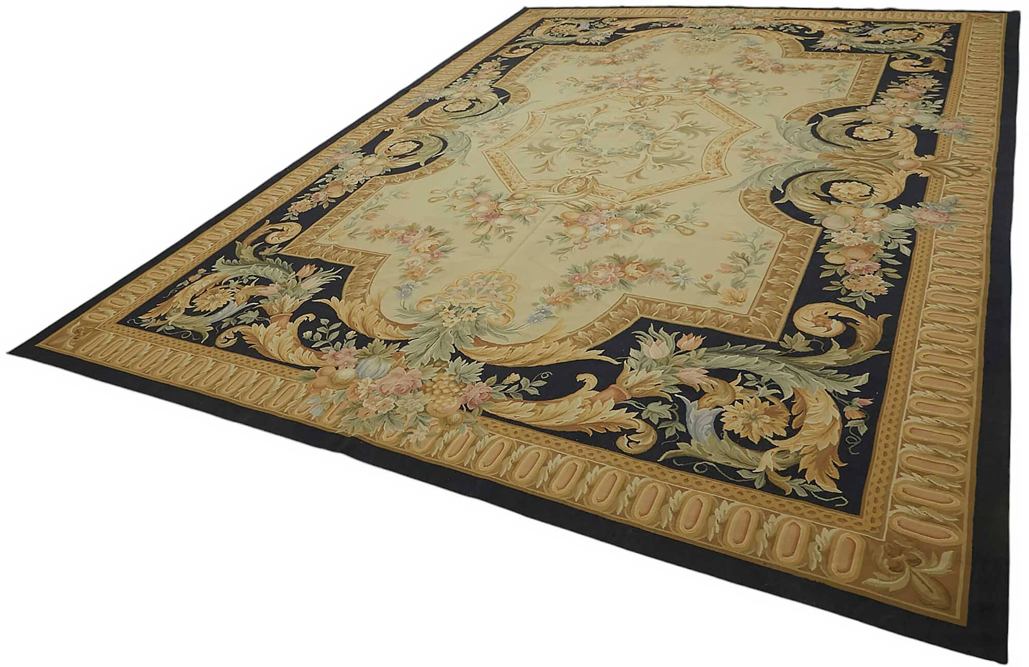 Handmade European Vintage Aubusson Kilim 306 cm x 435 cm