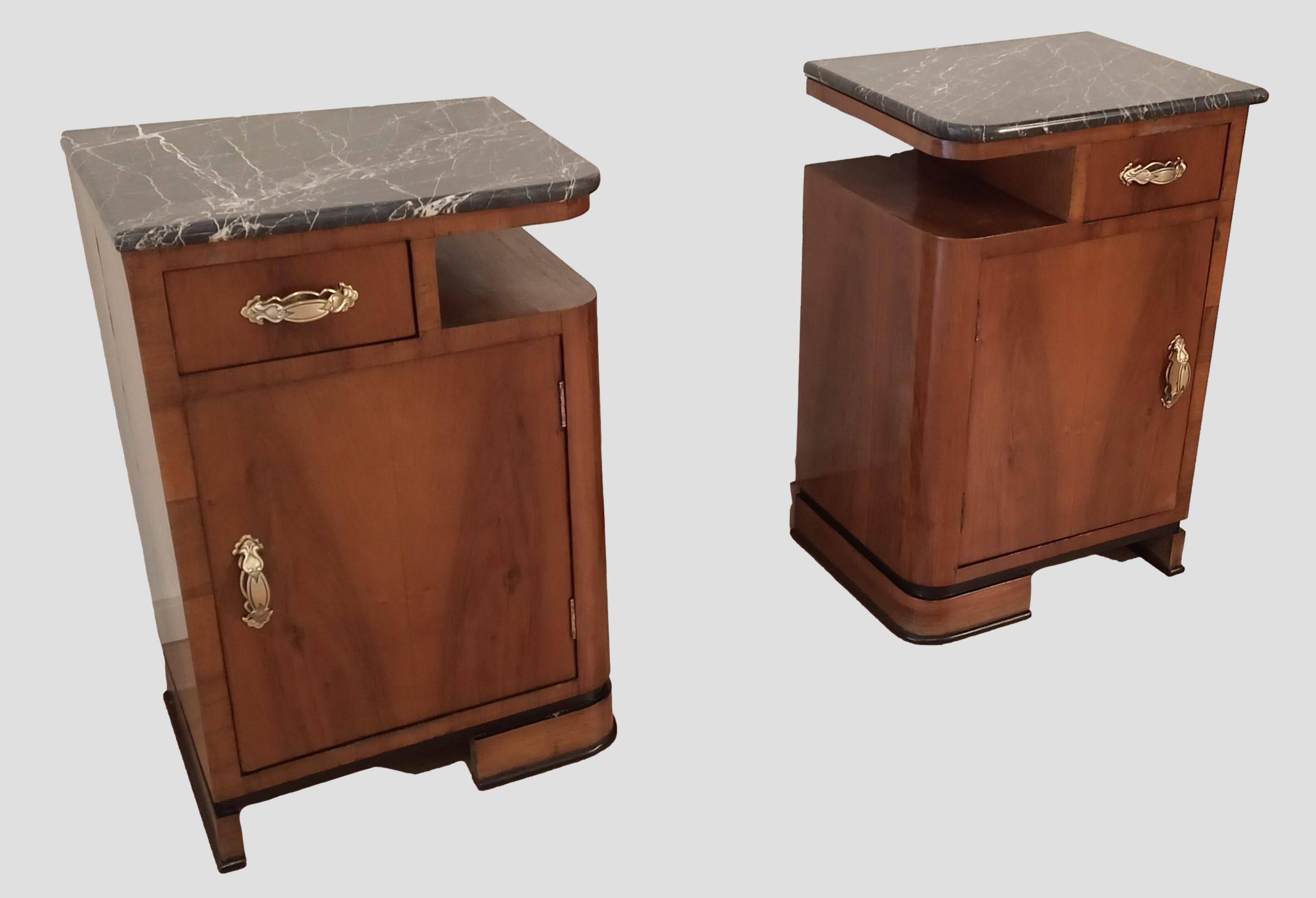 Art Deco Italian Bedside Tables in Walnut, Set of 2