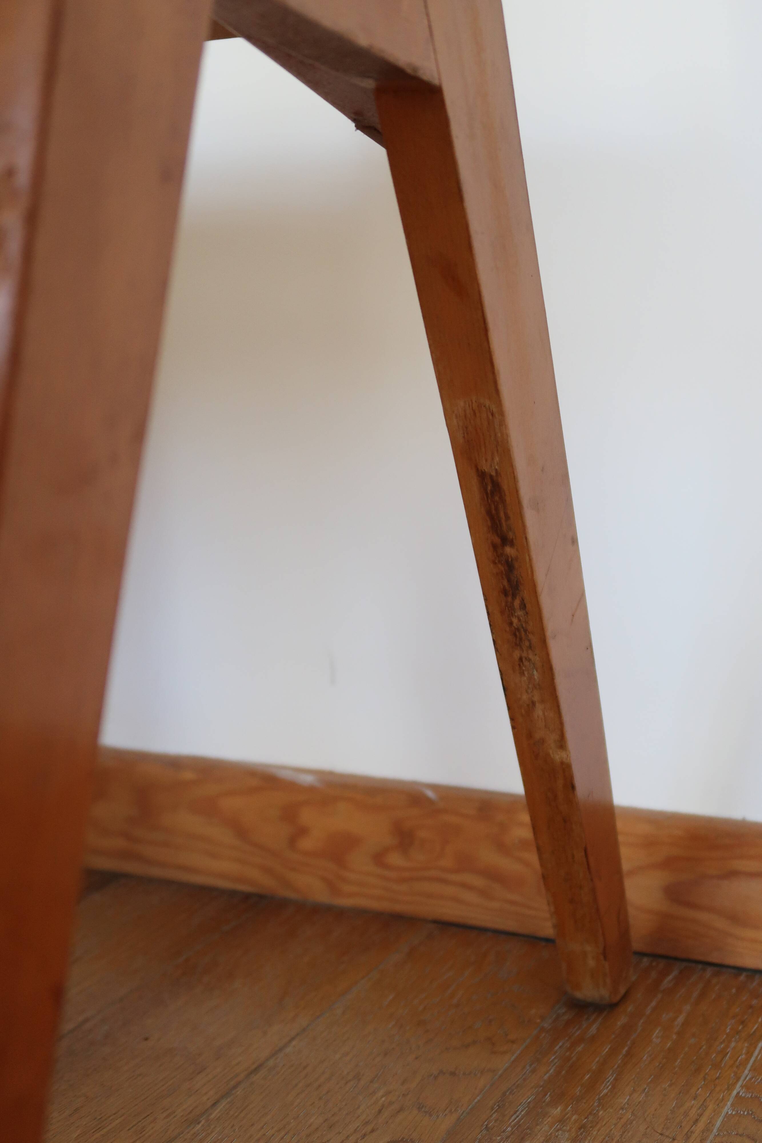 Set of 12 Scandinavian chairs compass feet