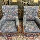 Paire de fauteuils - bergères de style Louis XVI fleurs