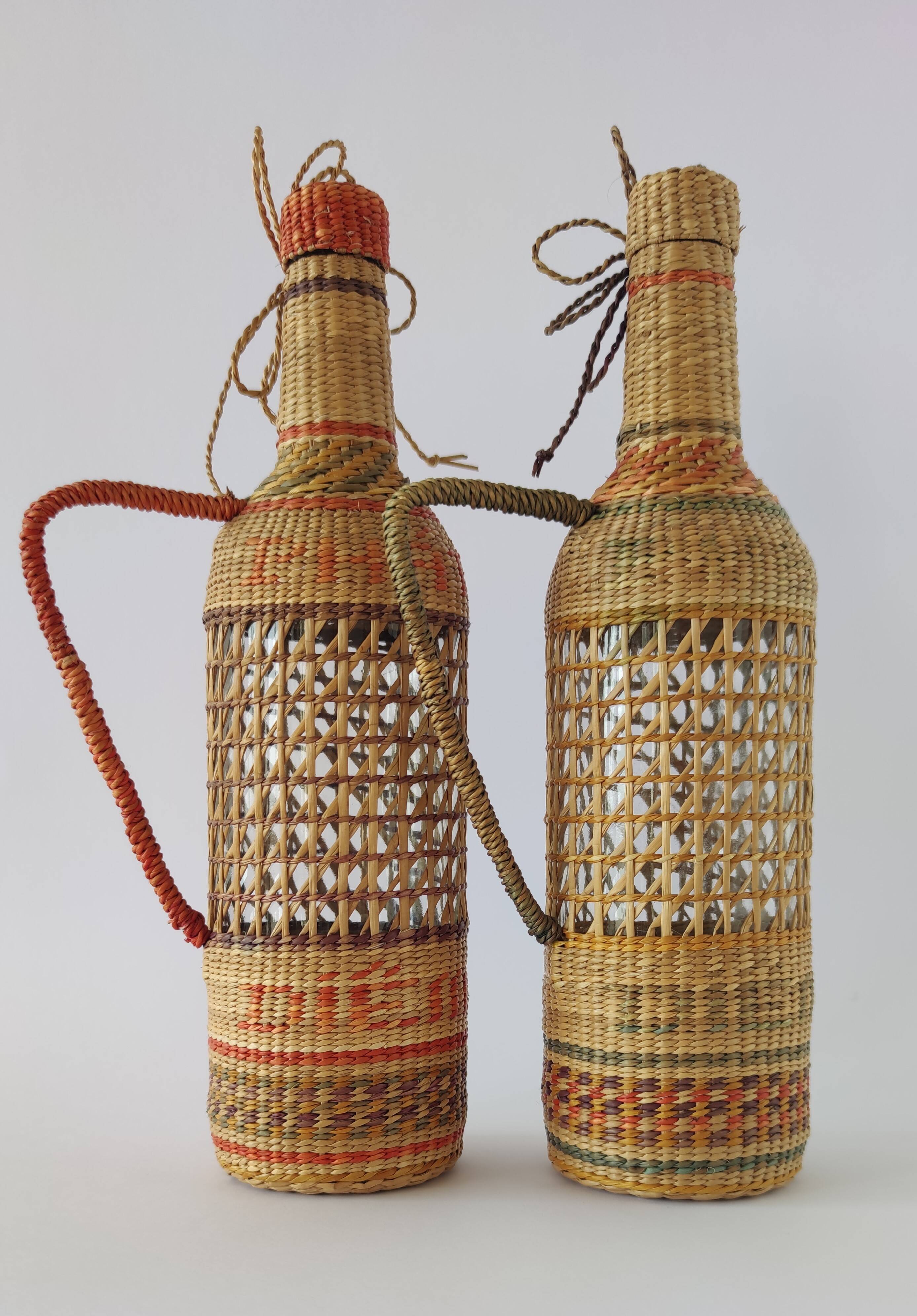 Bouteilles tressées Osier Vintage Origine Viêtnam