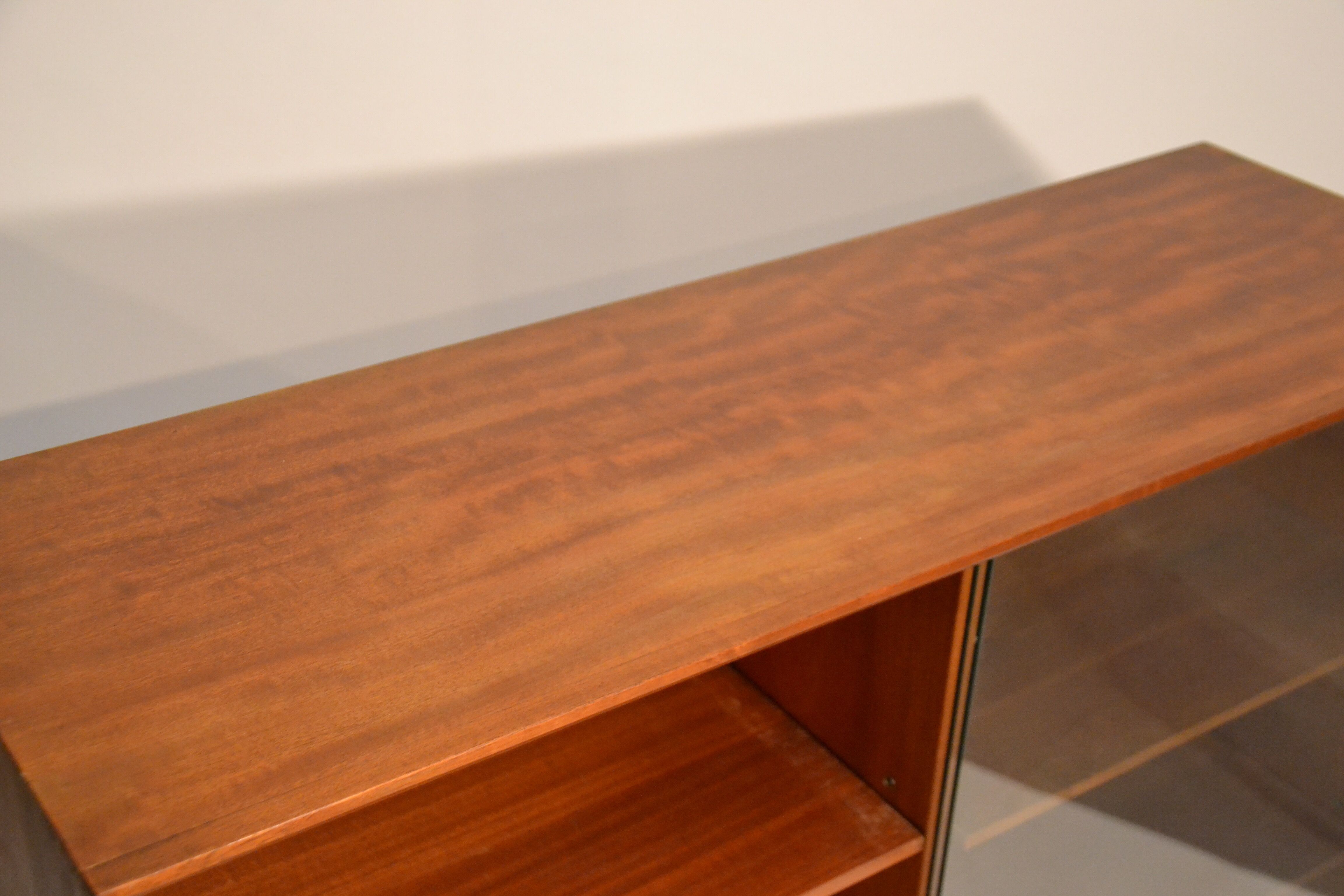 Library showcase 60s