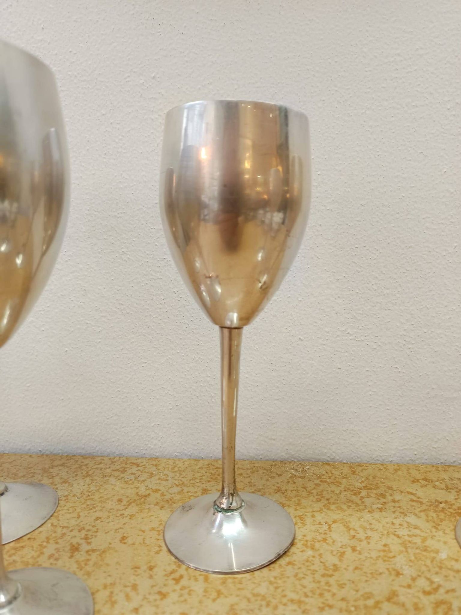 6 verres sur pied métal vintage 1970