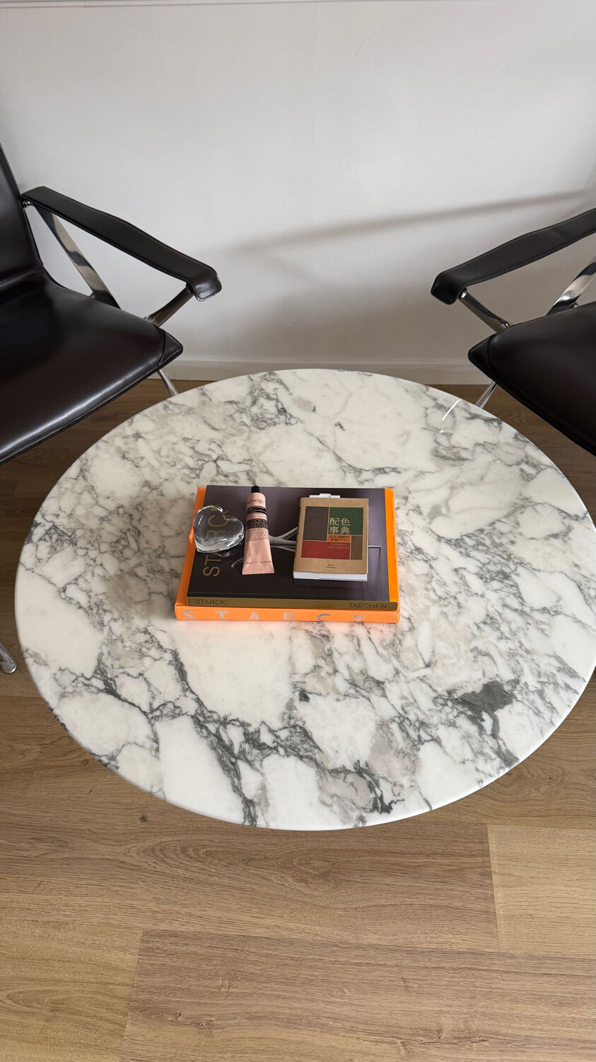 Knoll table - Eero Saarinen coffee table