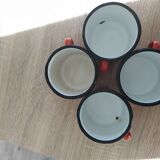 Tasses en tôle émaillée