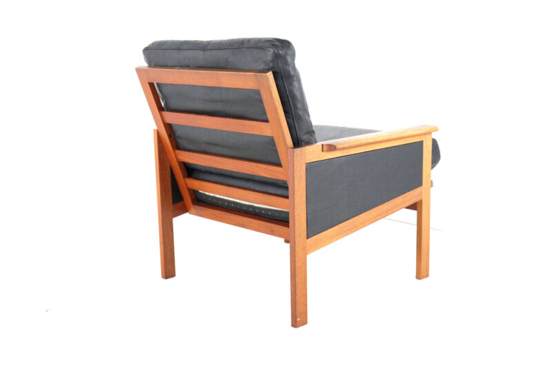 Illum Wikkelso for Niels Eilersen Capella armchair