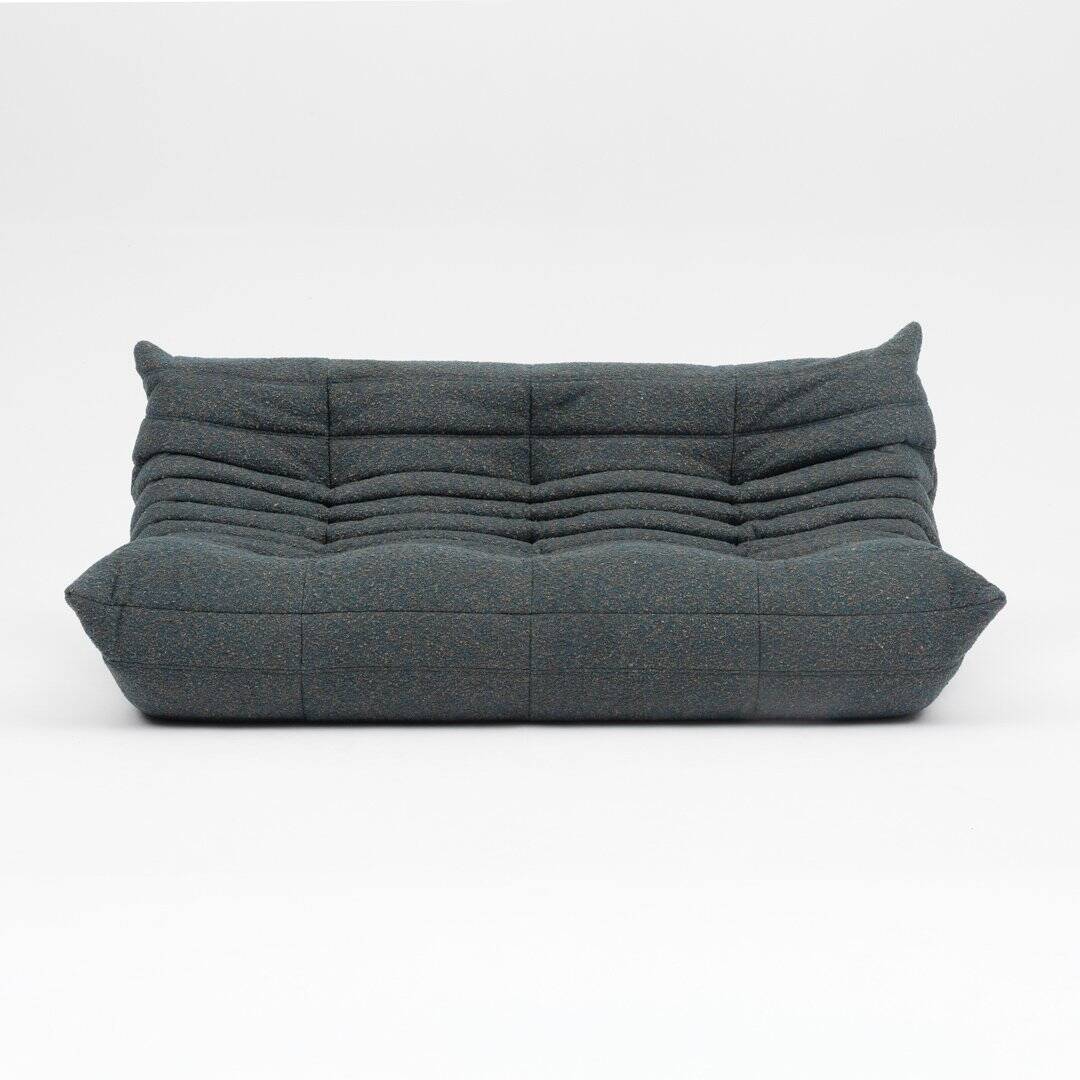 Canapé trois places Togo en bouclé vert par Michel Ducaroy pour Ligne Roset