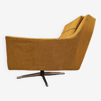 Fauteuil de salon pivotant année 1970