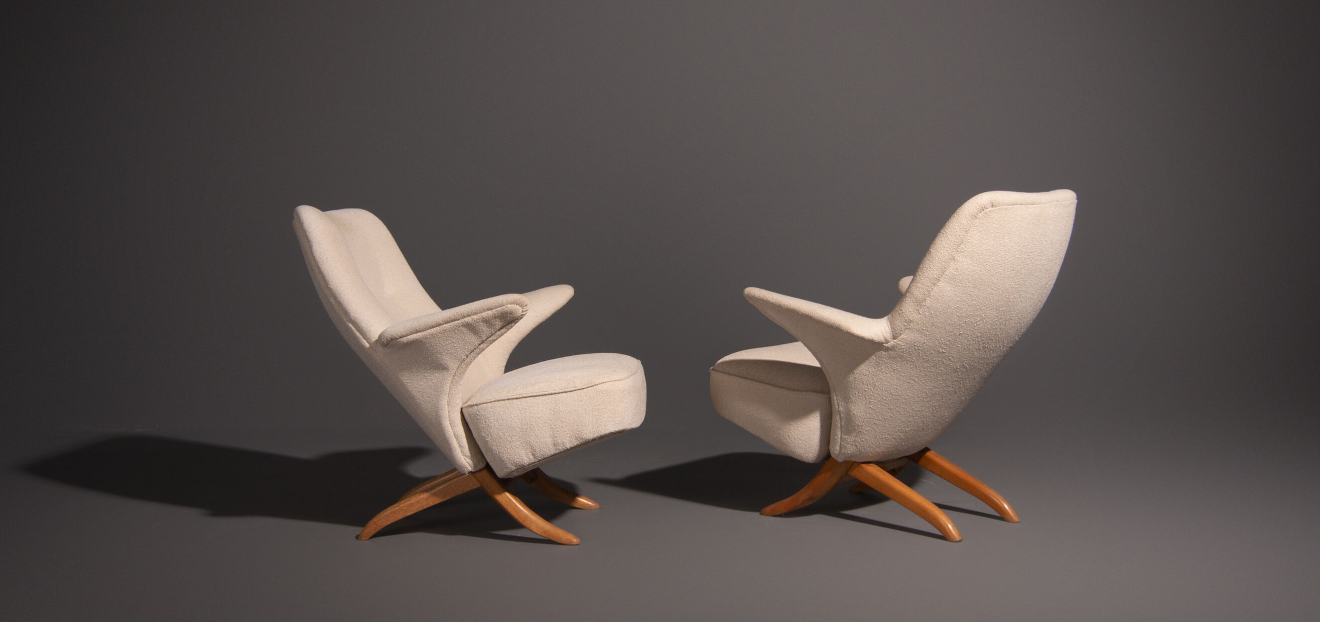 Pinguïn armchair by Theo Ruth produced by Artifort