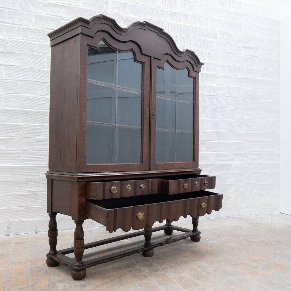 Cabinet en chêne néerlandais antique, 1800