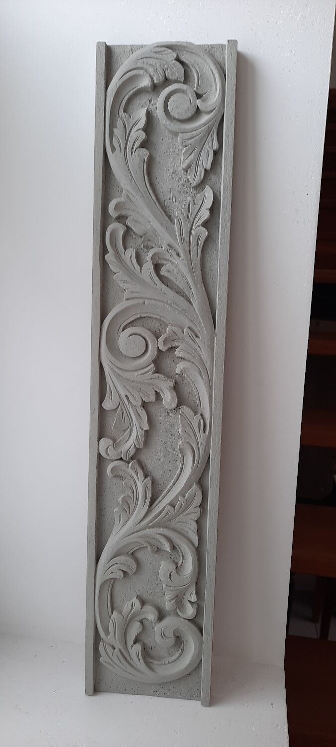 Wooden frieze